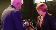 Miejskie odznaczenia podczas Jesiennego Spotkania z Teatrem - zdjęcie 4