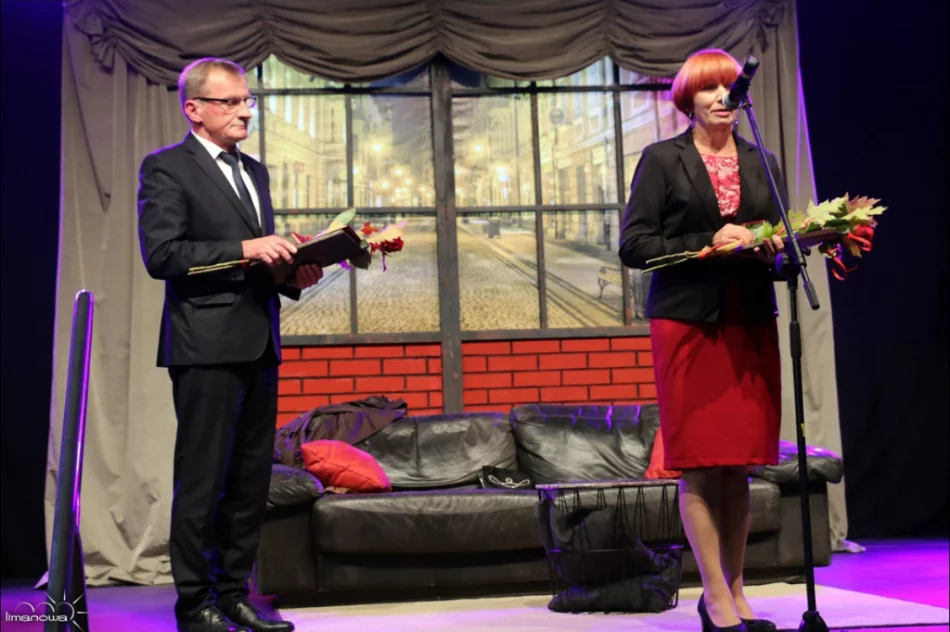 Miejskie odznaczenia podczas Jesiennego Spotkania z Teatrem - zdjęcie 7