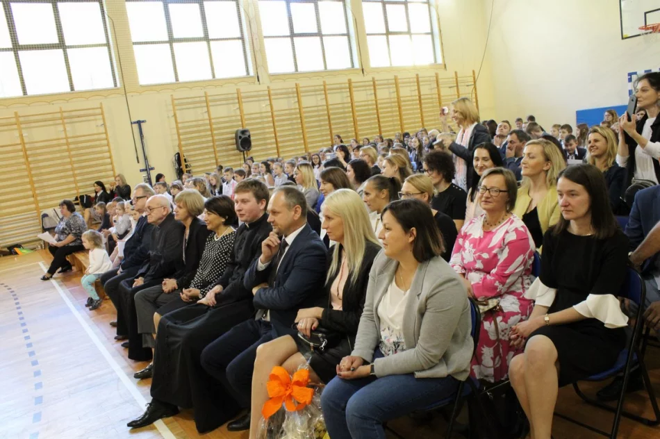 Święto Szkoły w SP nr 1 w Starej Wsi - zdjęcie 3