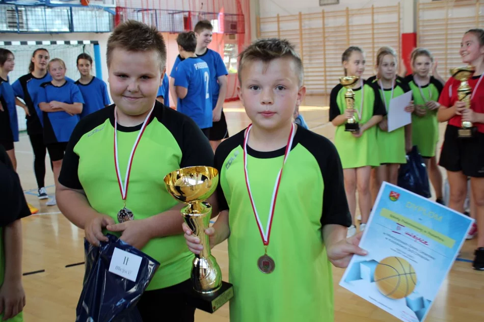 Znani Mistrzowie Gminy w Koszykówce 3x3 - zdjęcie 2