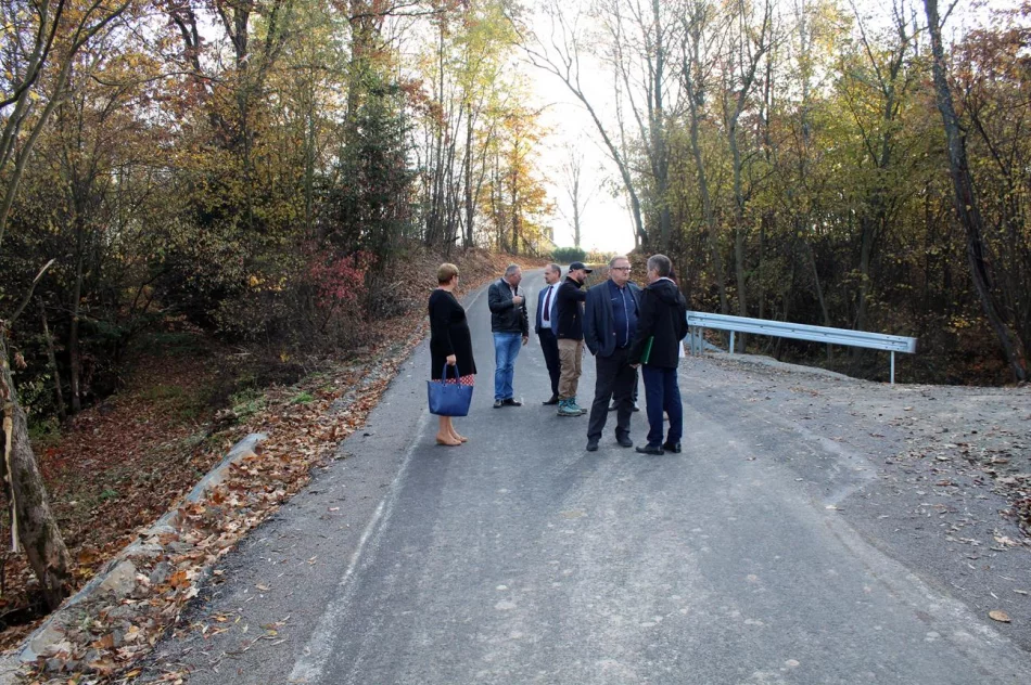 Kolejne gminne drogi po odbiorach  - zdjęcie 6