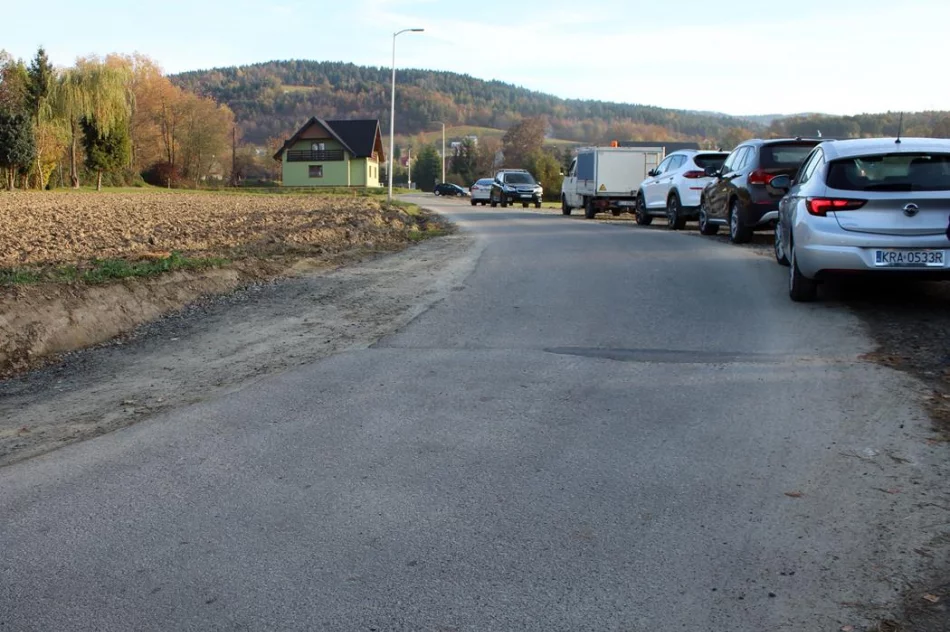 Kolejne gminne drogi po odbiorach  - zdjęcie 9
