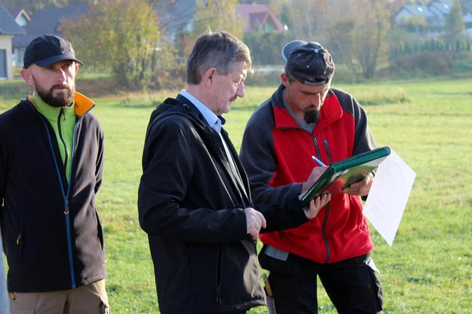 Kolejne gminne drogi po odbiorach  - zdjęcie 11