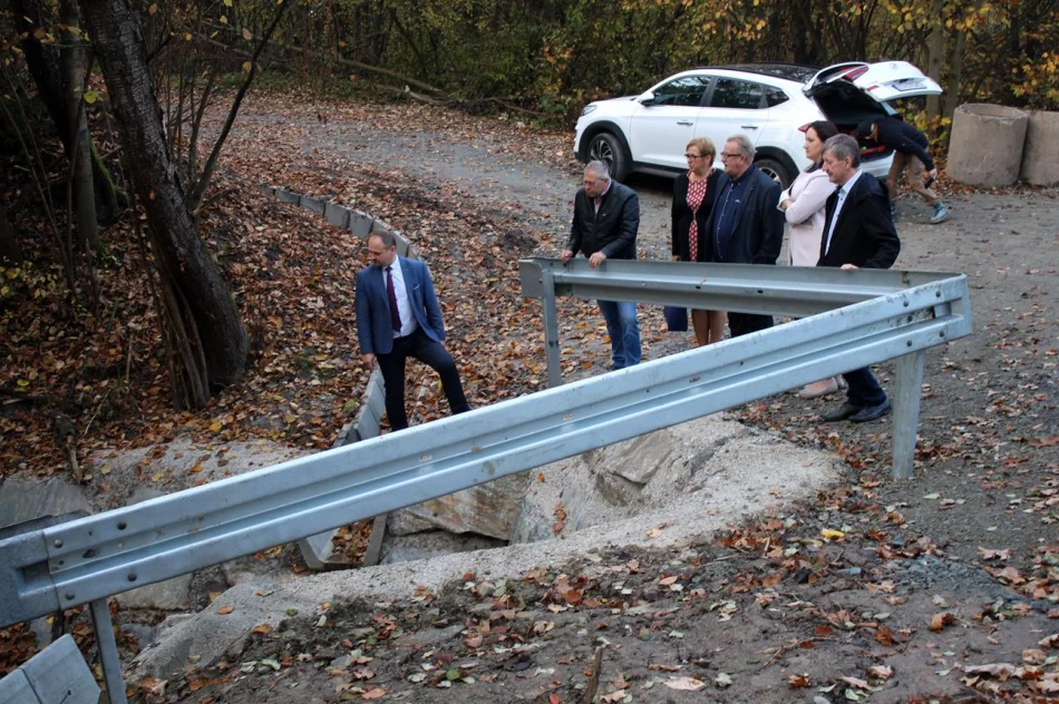 Kolejne gminne drogi po odbiorach  - zdjęcie 19