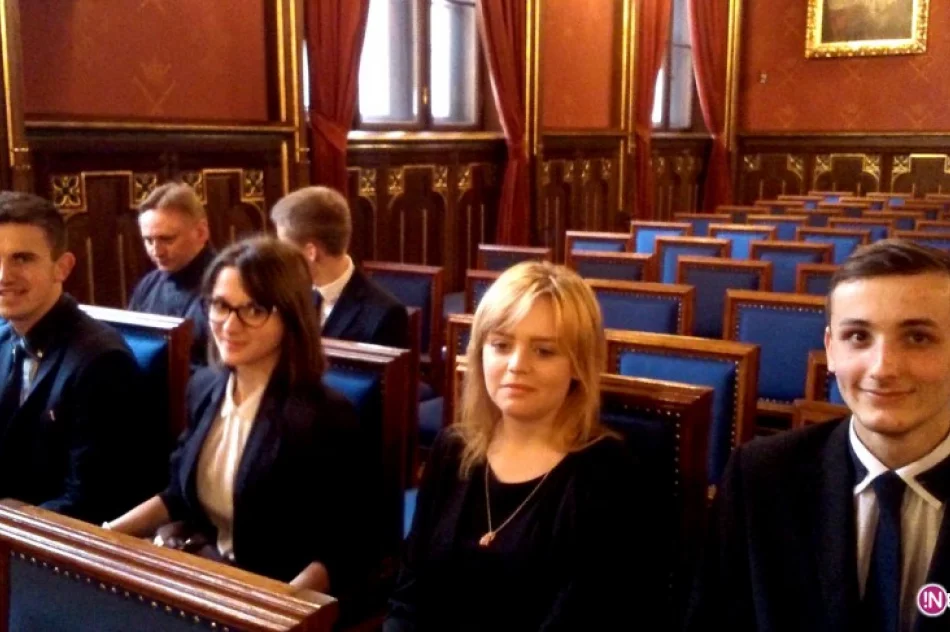 Trzy indeksy dla uczniów LO w Starym Sączu! - zdjęcie 2