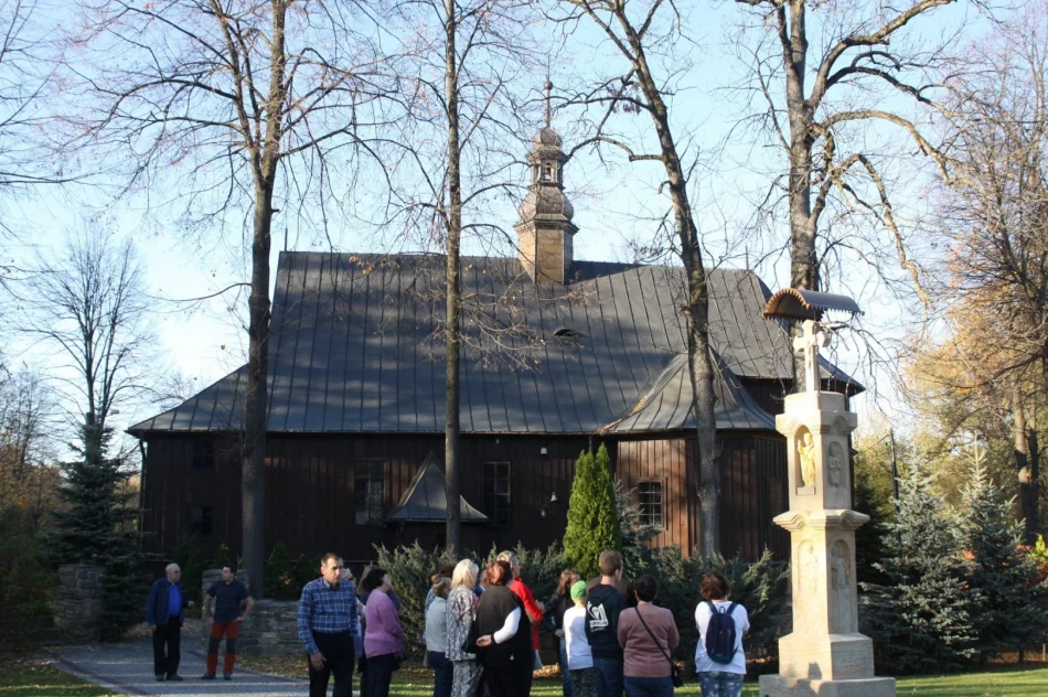 Spacery odkrywają historię miejscowości i związanych z nimi osób - zdjęcie 14