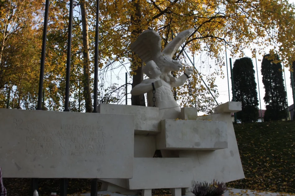 Spacery odkrywają historię miejscowości i związanych z nimi osób - zdjęcie 17