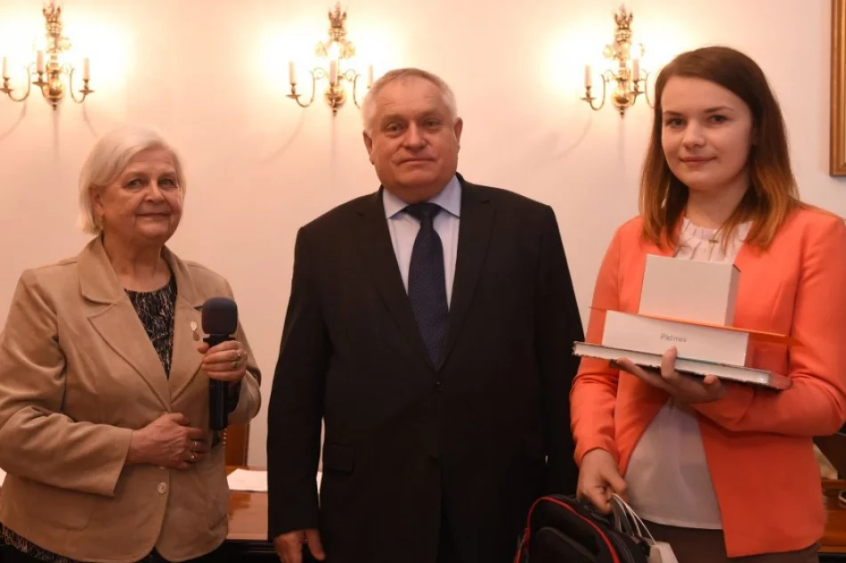 Politechnika Krakowska nagrodziła budowlanych olimpijczyków. ZS nr 1 pierwszy! - zdjęcie 3