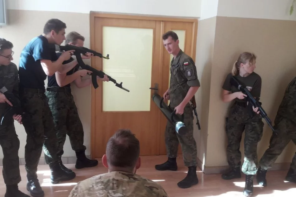 Straż Graniczna szkoli tymbarskiego Strzelca - zdjęcie 11