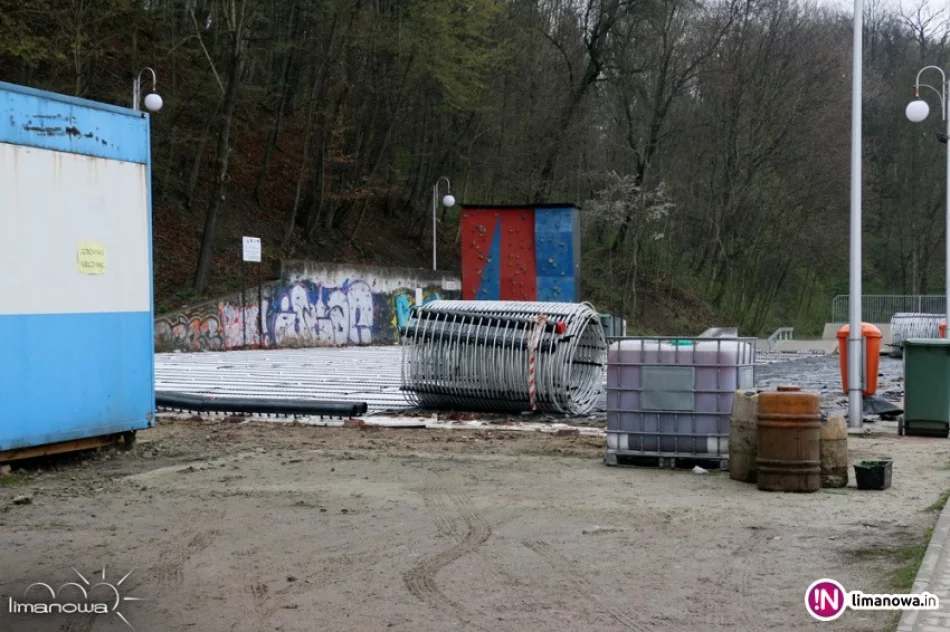 Znika lodowisko, wraca skatepark - zdjęcie 2