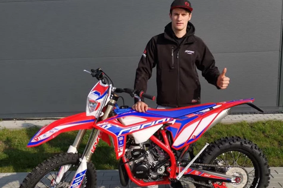 Emilowi Juszczakowi, wicemistrzowi świata, skradziono motocykle. Nagroda za wskazanie sprawcy  - zdjęcie 6