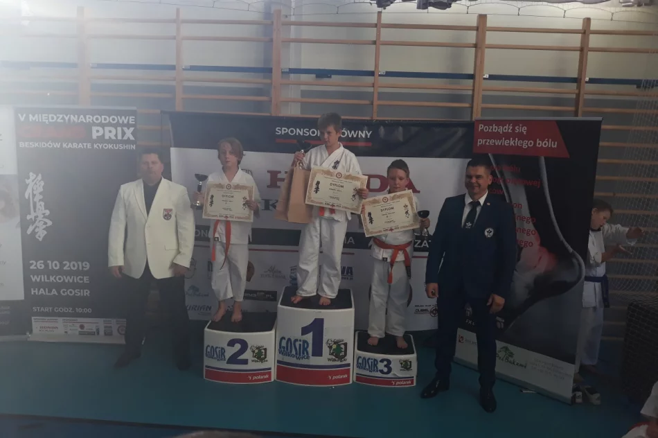 18 medali – 2 miejsce drużynowo na V Międzynarodowym Grand Prix Beskidów w Wilkowicach! - zdjęcie 3