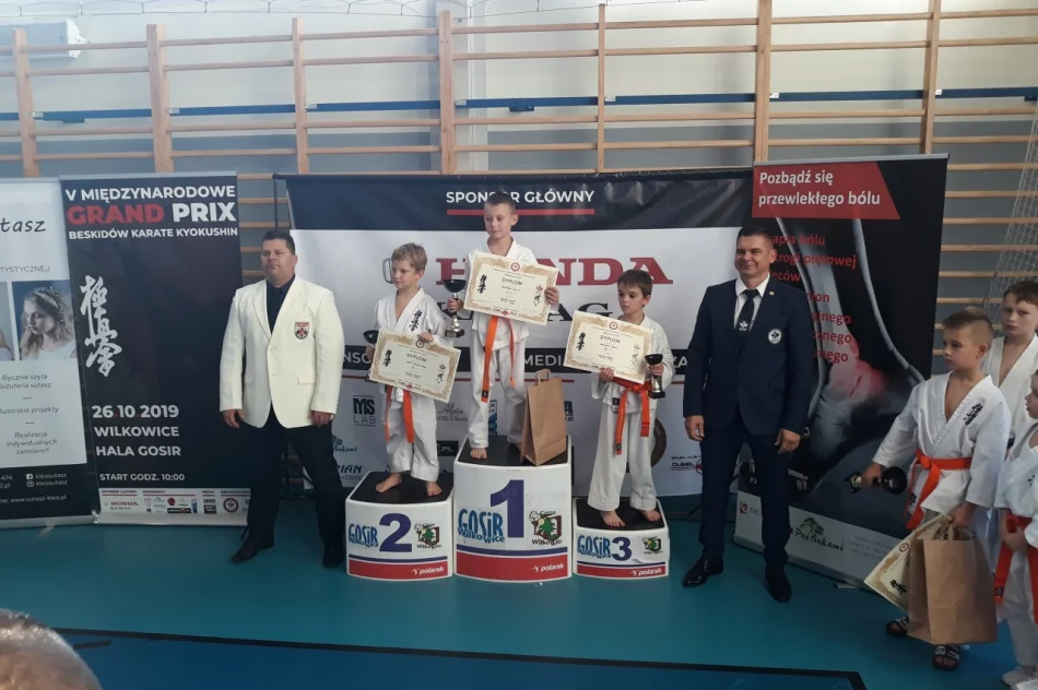 18 medali – 2 miejsce drużynowo na V Międzynarodowym Grand Prix Beskidów w Wilkowicach! - zdjęcie 4
