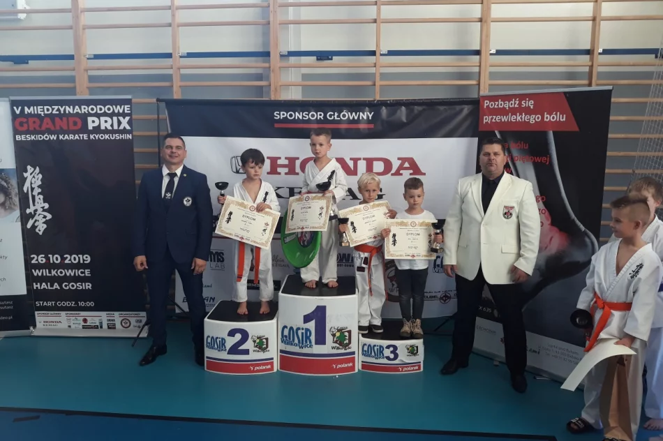 18 medali – 2 miejsce drużynowo na V Międzynarodowym Grand Prix Beskidów w Wilkowicach! - zdjęcie 5