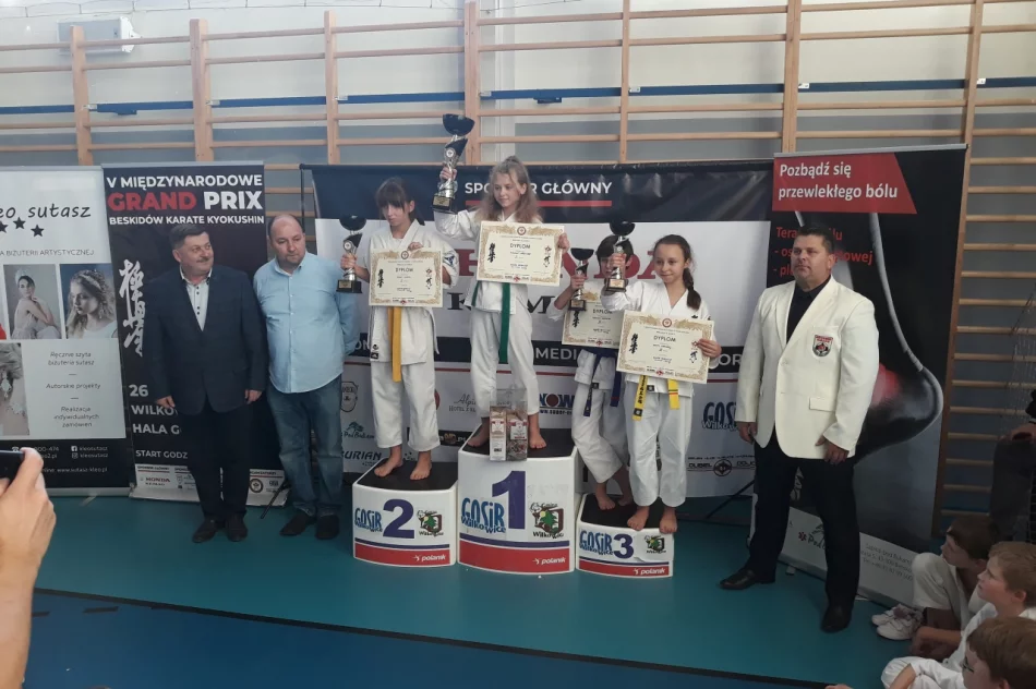 18 medali – 2 miejsce drużynowo na V Międzynarodowym Grand Prix Beskidów w Wilkowicach! - zdjęcie 7