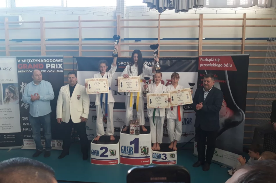 18 medali – 2 miejsce drużynowo na V Międzynarodowym Grand Prix Beskidów w Wilkowicach! - zdjęcie 9