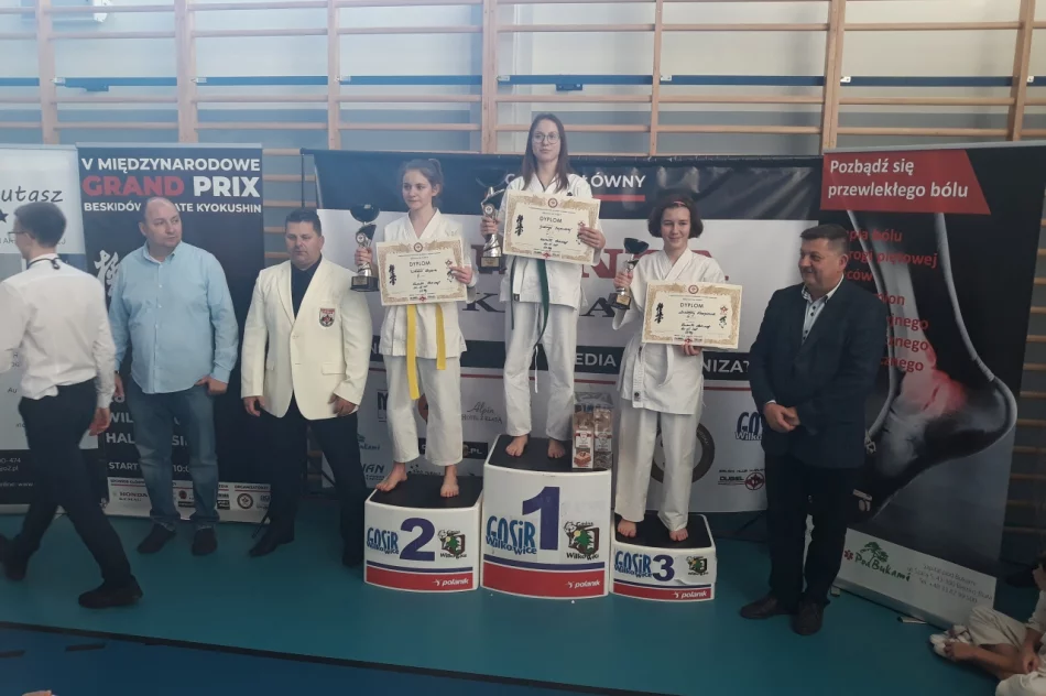 18 medali – 2 miejsce drużynowo na V Międzynarodowym Grand Prix Beskidów w Wilkowicach! - zdjęcie 10