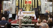 Słoneczna pogoda sprzyjała zwiedzaniu opactwa - zdjęcie 5