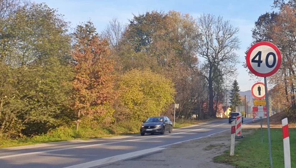 Utwardzone pobocze dla pieszych ma być gotowe na wiosnę - zdjęcie 1