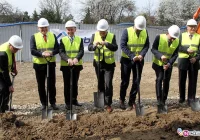 Uroczyste wbicie łopat pod budowę Sądu Rejonowego w Nowym Sączu - zdjęcie główne