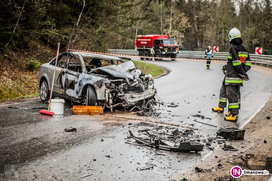 Zderzenie osobówki ze śmieciarką: kierowca Audi opuścił szpital (wideo) - zdjęcie 3