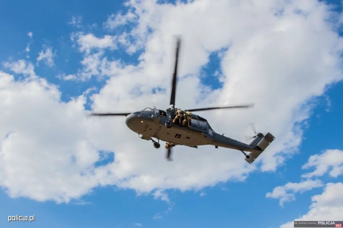 Black Hawk i ćwiczenia policyjnych kontrterrorystów