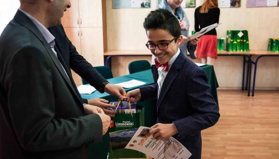 VI Powiatowy Konkurs Recytatorski „Jan Paweł II jako artysta” - zdjęcie 1