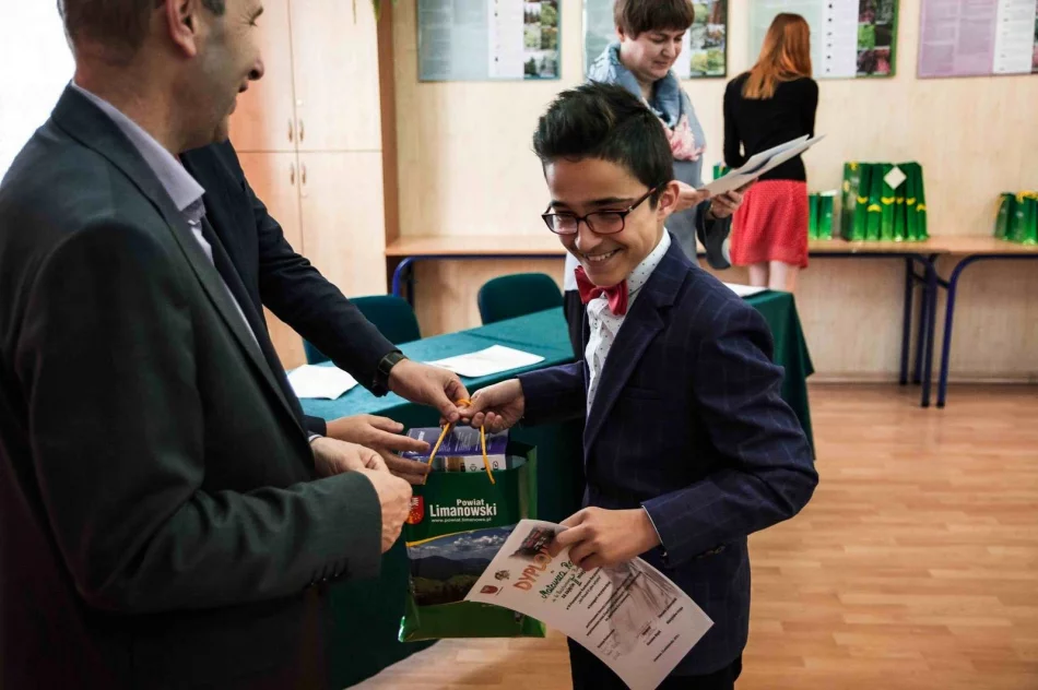 VI Powiatowy Konkurs Recytatorski „Jan Paweł II jako artysta” - zdjęcie 3