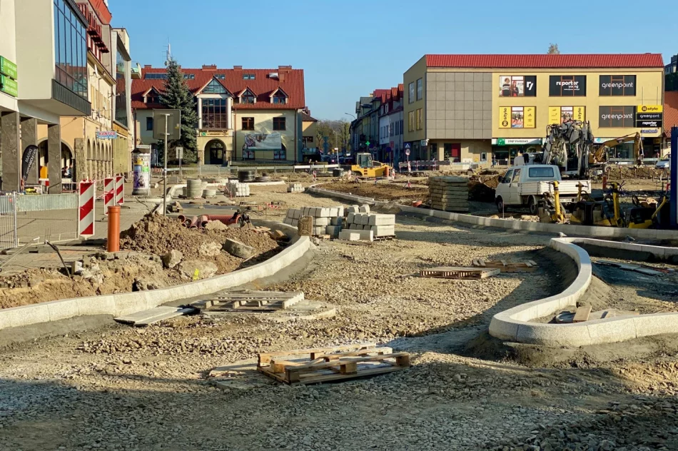 Przebudowa rynku i zmiana organizacji ruchu - zobacz plan i zdjęcia z prac - zdjęcie 16