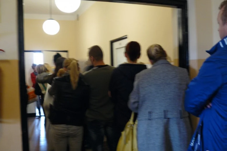 Wystartowało 500 +. Ogromna kolejka w MOPS-ie - zdjęcie 2