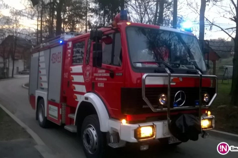 Pożar instalacji jednego z mieszkań w bloku - zdjęcie 2