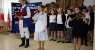 Ślubowanie uczniów klas pierwszych w Szkole Podstawowej nr 1 w Męcinie  - zdjęcie 5