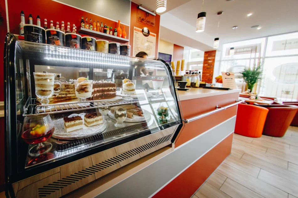 Monaco Cafe: cocktail bar jak przed laty… - zdjęcie 10