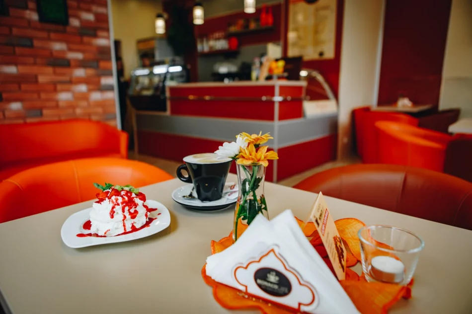 Monaco Cafe: cocktail bar jak przed laty… - zdjęcie 16