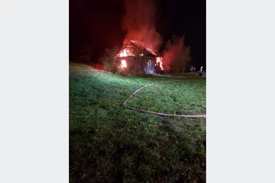 W nocy spłonął budynek mieszkalny - zdjęcie 4