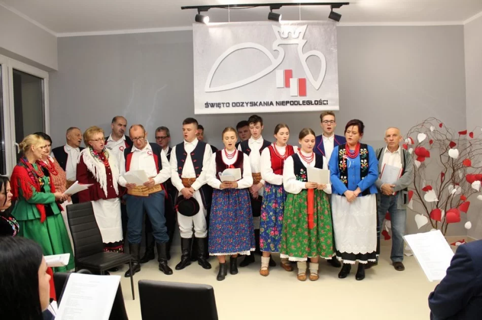 Obchody Święta Niepodległości w Pisarzowej - zdjęcie 18