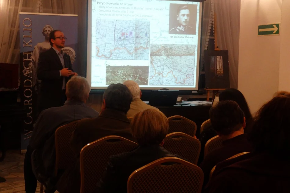 „Z klamką po prośbie” – inauguracyjny wykład z cyklu „W Ogrodach Klio” - zdjęcie 5