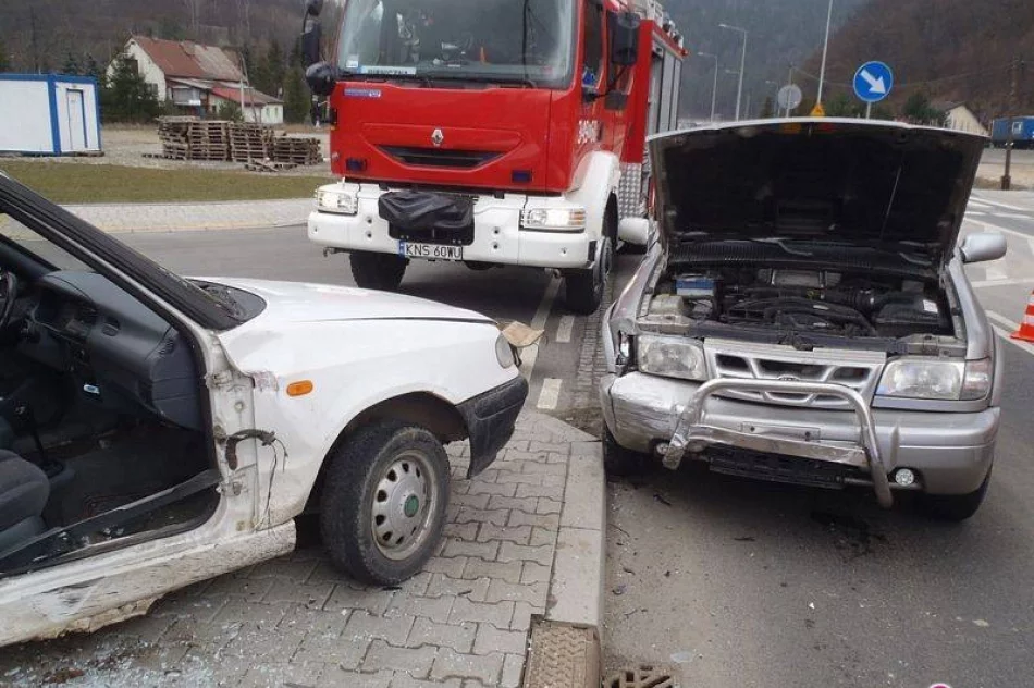Piwniczna-Zdrój: zderzenie dwóch samochodów - zdjęcie 2