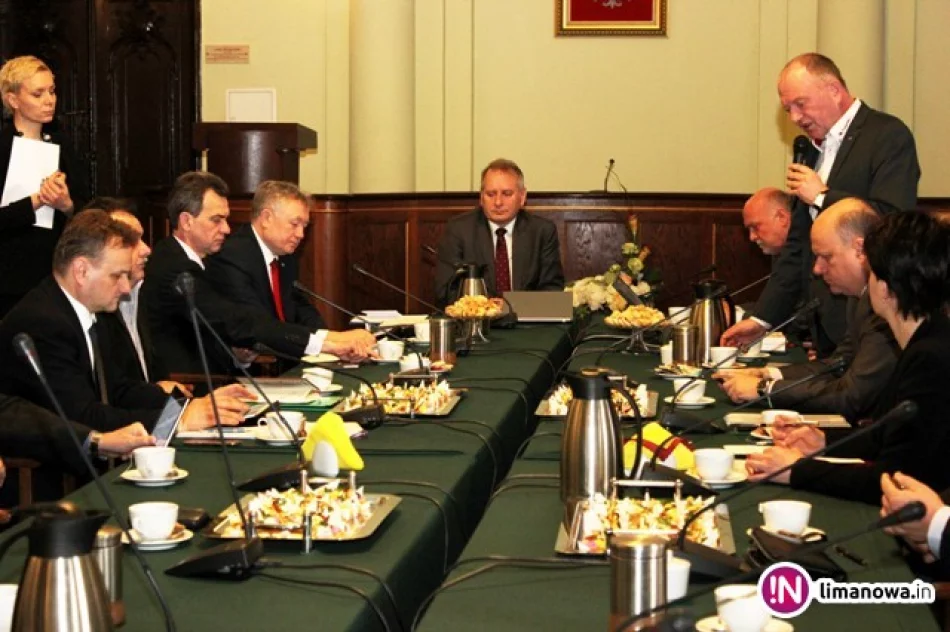 Rozmawiali o drogach - problem 'Sądeczanki'. Wicestarosta mówi o liniach 'ciągłych' i skrzyżowaniach - zdjęcie 3