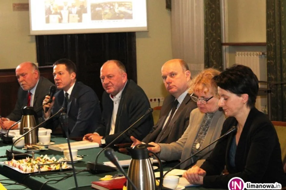 Rozmawiali o drogach - problem 'Sądeczanki'. Wicestarosta mówi o liniach 'ciągłych' i skrzyżowaniach - zdjęcie 4