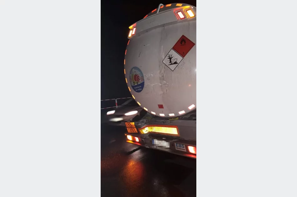 Ciężarówka najechała na tył cysterny - zdjęcie 3
