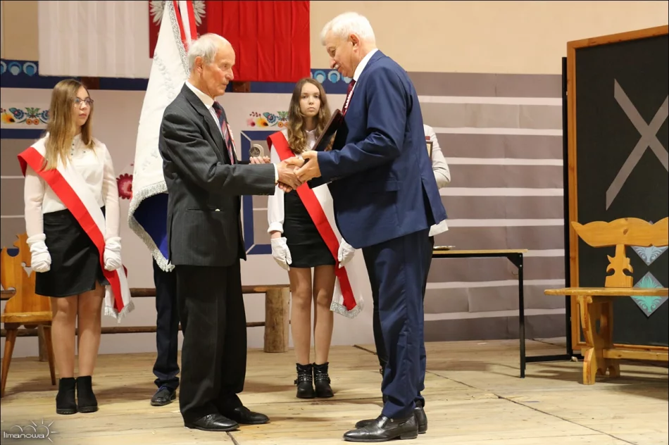 UROCZYSTA SESJA RADY MIASTA Z MIEJSKIMI ODZNACZENIAMI - zdjęcie 8