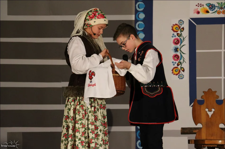 UROCZYSTA SESJA RADY MIASTA Z MIEJSKIMI ODZNACZENIAMI - zdjęcie 11