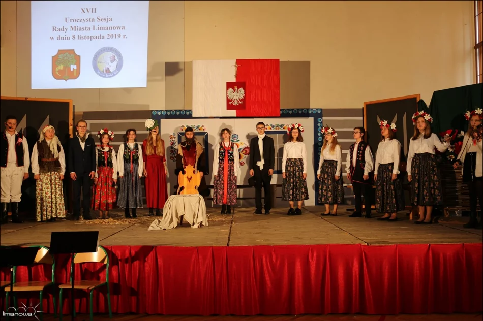 UROCZYSTA SESJA RADY MIASTA Z MIEJSKIMI ODZNACZENIAMI - zdjęcie 12