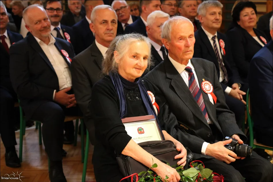 UROCZYSTA SESJA RADY MIASTA Z MIEJSKIMI ODZNACZENIAMI - zdjęcie 13