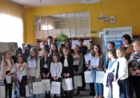 „Dobry zwyczaj wypożyczaj” - IV edycja czytelniczego konkursu plastycznego podsumowana - zdjęcie główne