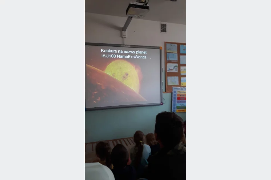 Uczniowie spotkali się z astronomem - zdjęcie 4