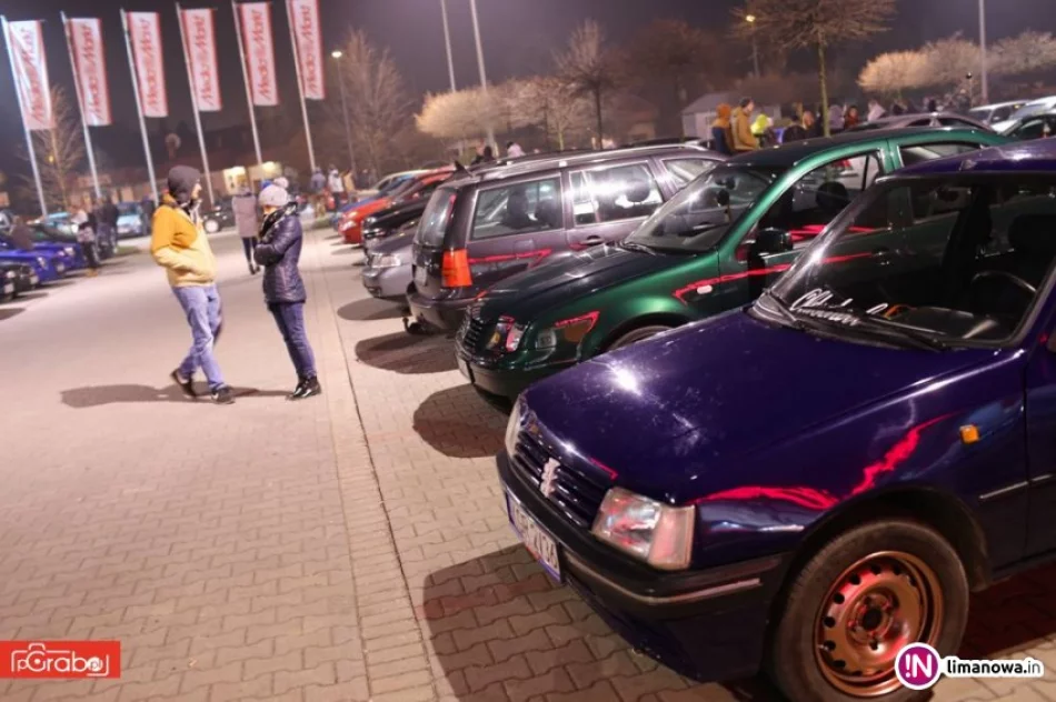 Wieczorny zlot miłośników motoryzacji: 37 mandatów, 3 zabrane prawa jazdy - zdjęcie 2