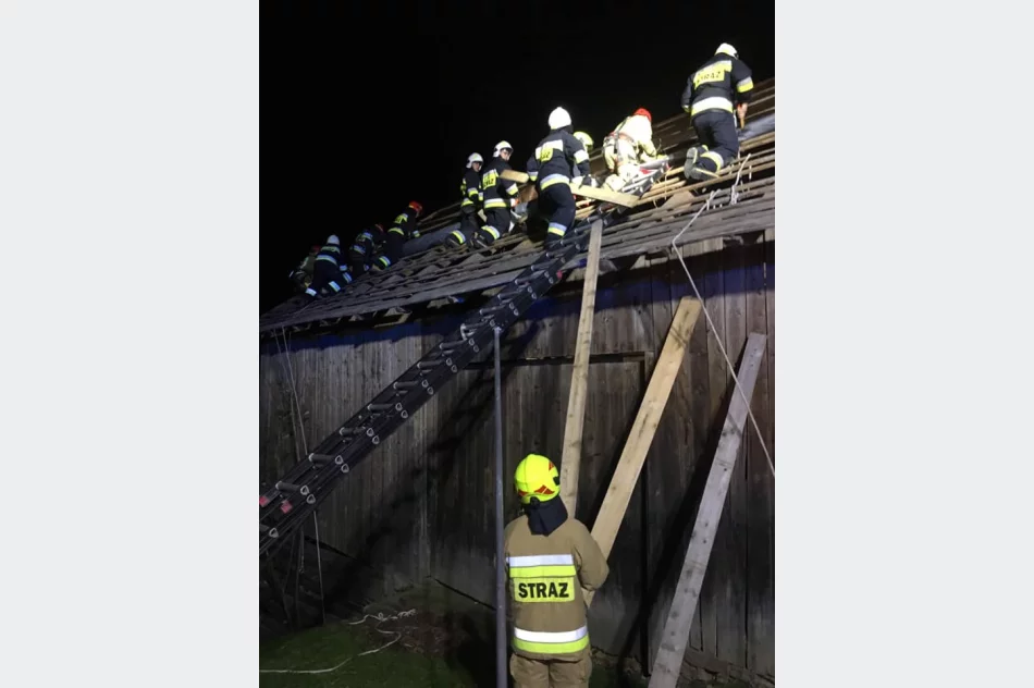 Jednej nocy wiatr uszkodził dachy dwóch budynków - zdjęcie 3