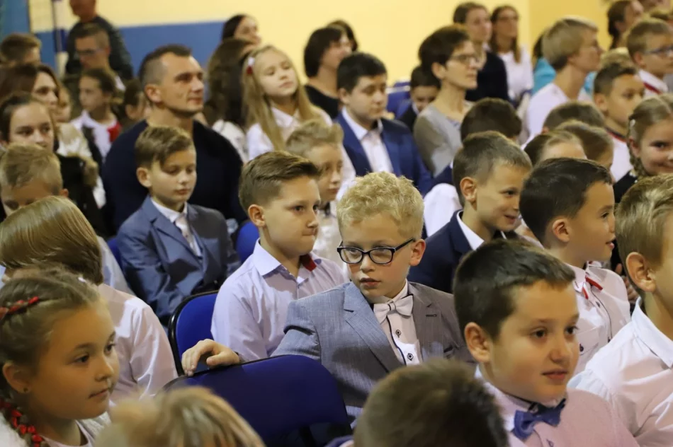 Wieczornica patriotyczna w Szkole Podstawowej nr 1 im. Bohaterów Westerplatte  w Starej Wsi  - zdjęcie 13